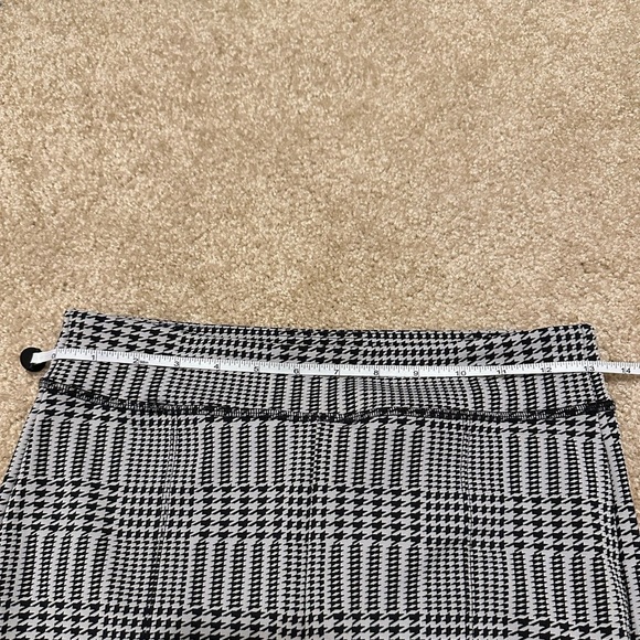 Alo Jacquard High-Waist Glenplaid Flutter Legging - Picture 12 of 16